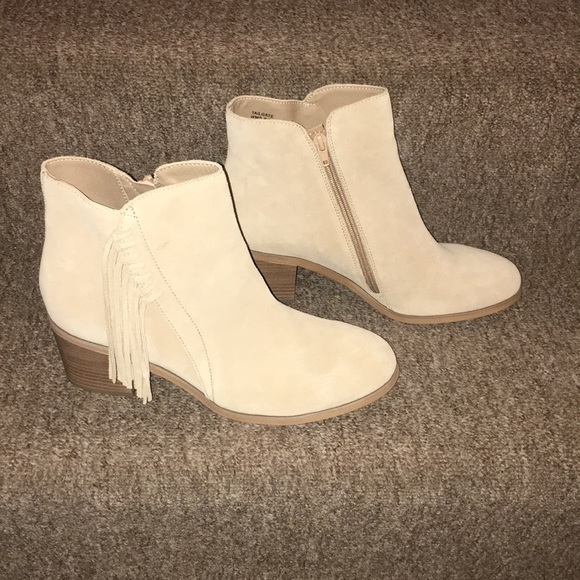 🤠 NWT Reaction Kenneth Cole Genuine Suede Booties - Picture 6 of 8